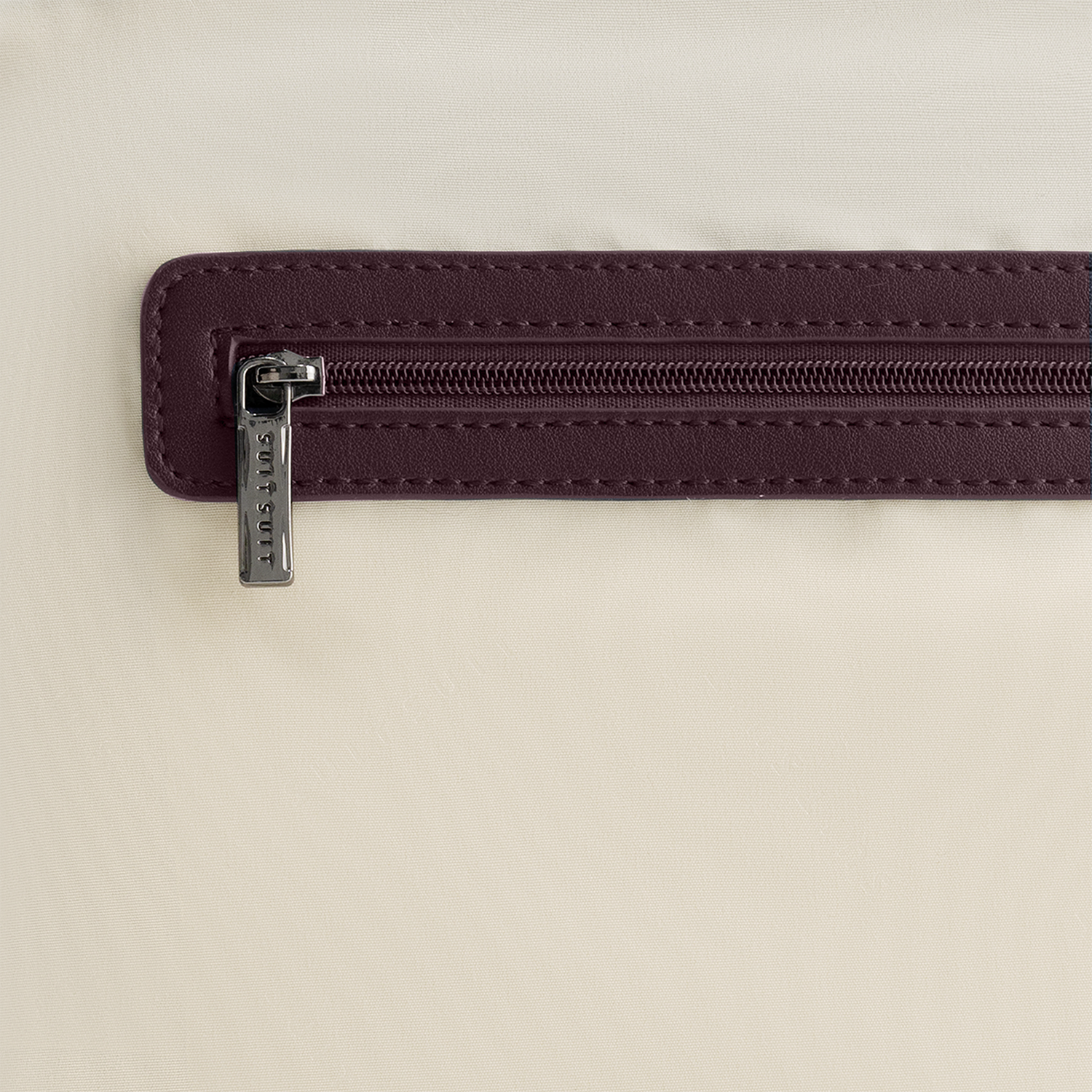 Mystique - Cherry Lacquer - Toiletry Bag XL